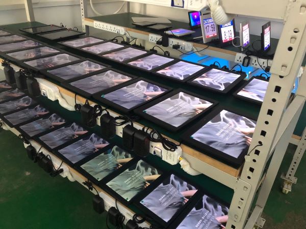 digital photo frame