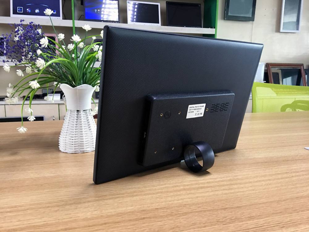 digital photo frame