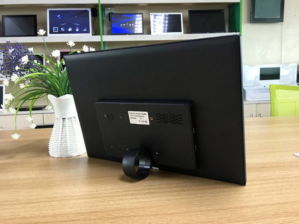 digital photo frame