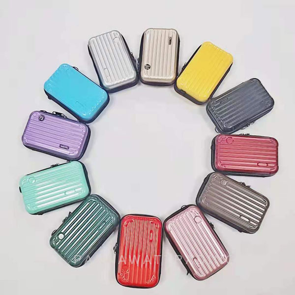 rimowa amenity kit bag