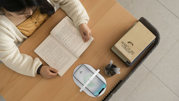 wireless charger with light