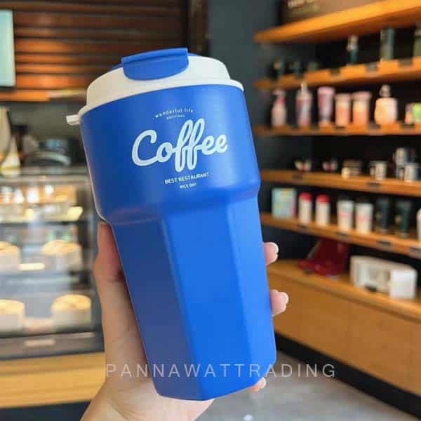 กระบอกน้ำสีน้ำเงิน